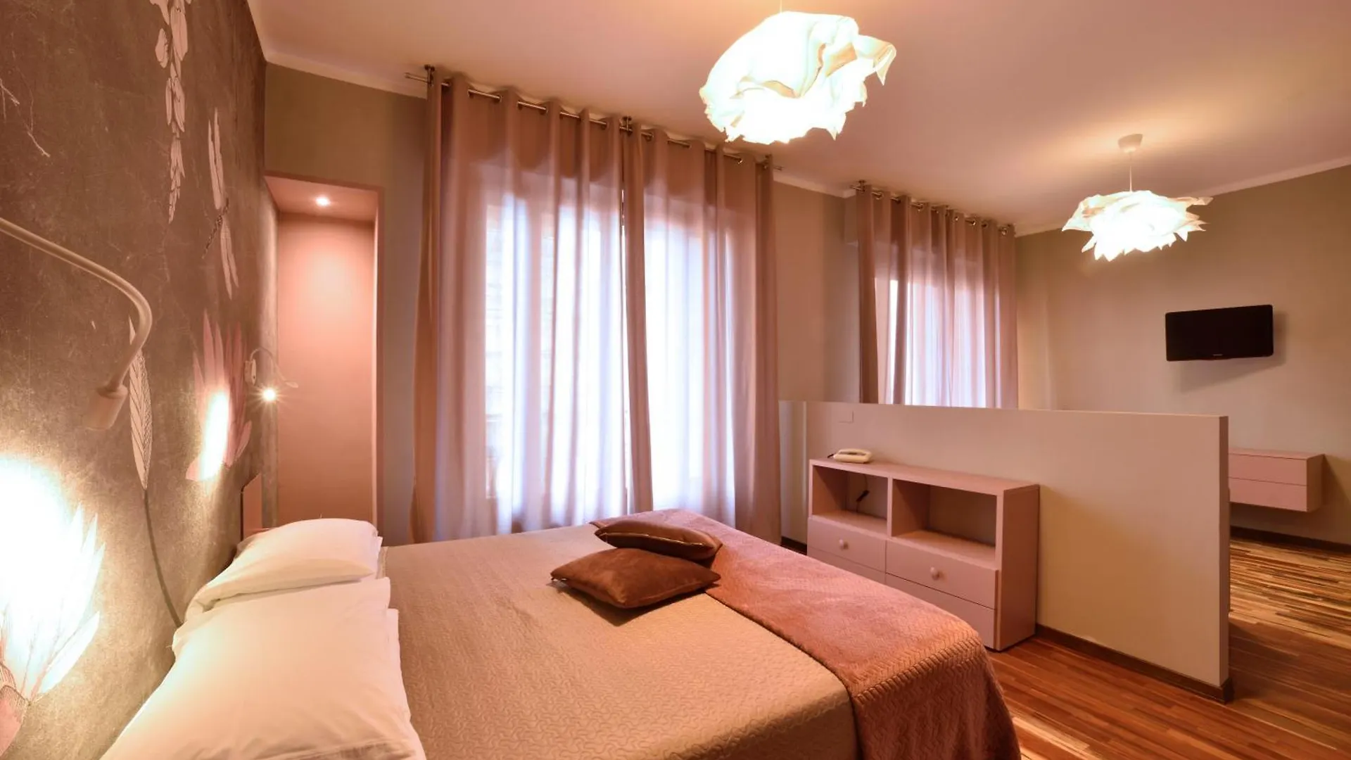 Hotel Bristol 3*, Alassio Italy